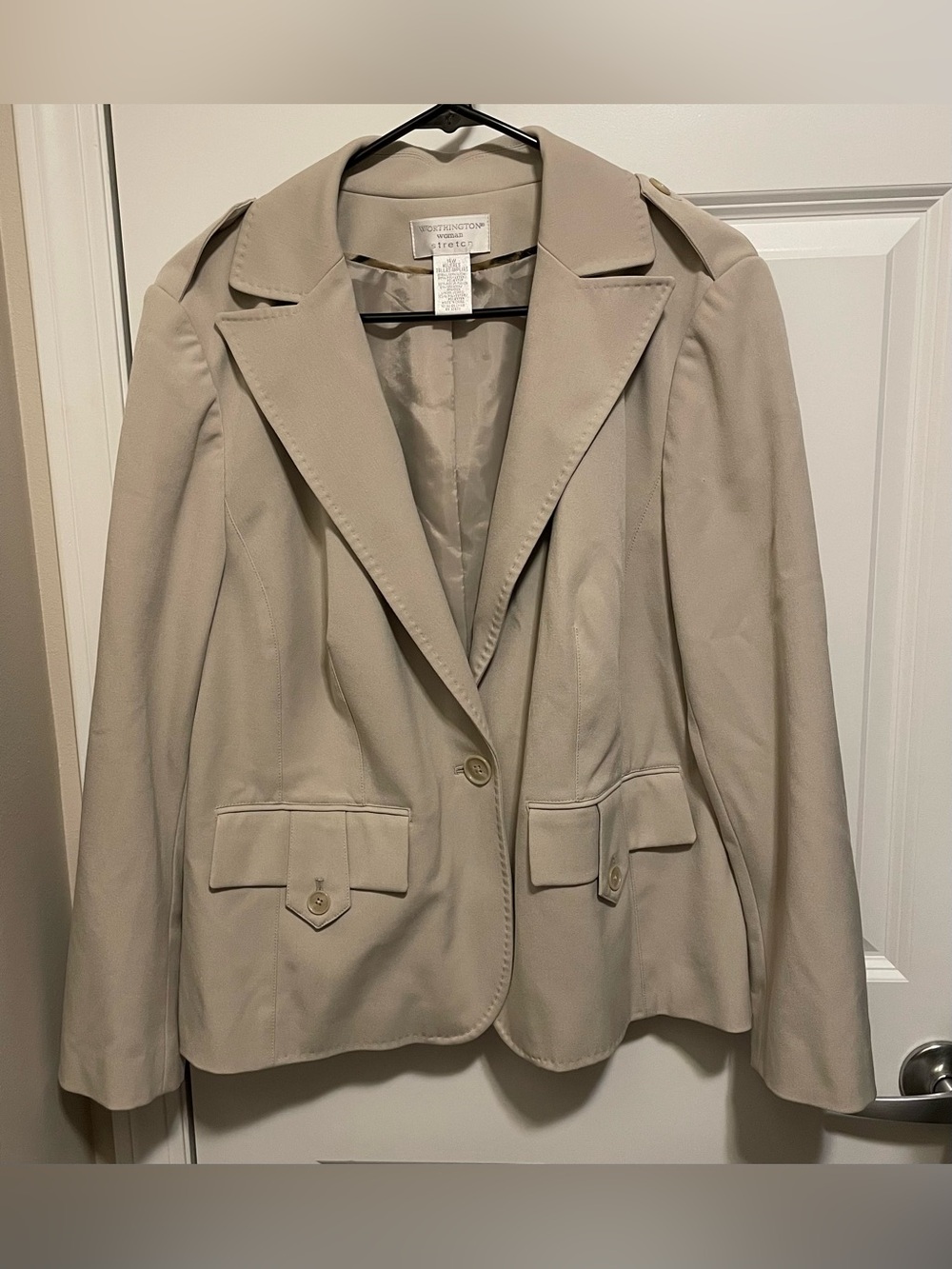 Worthington Woman Beige Stretch Blazer Jacket Tan 14W Epaulets Split Cuff EUC
